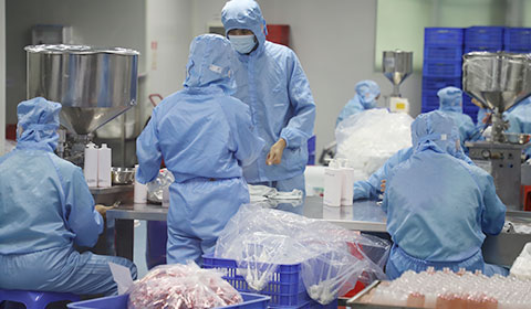 廣州化妝品代加工廠家分享次拋精華液的作用有哪些